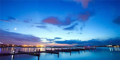 石代鲜疯石锅饭