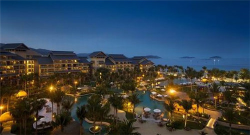 至鹤伴山风景区门口（至鹤伴山风景区门口的公交车）